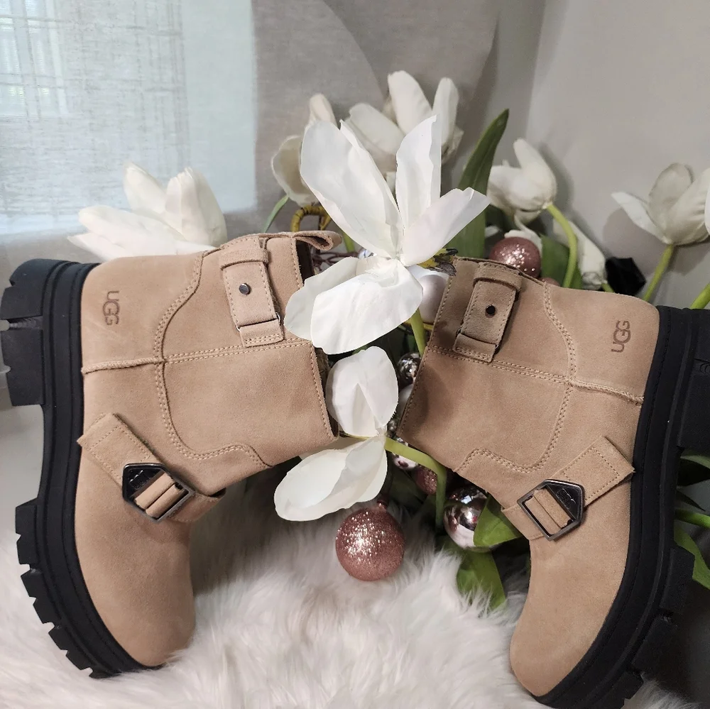 Ugg Ashton Short  Women boot size12 new_2